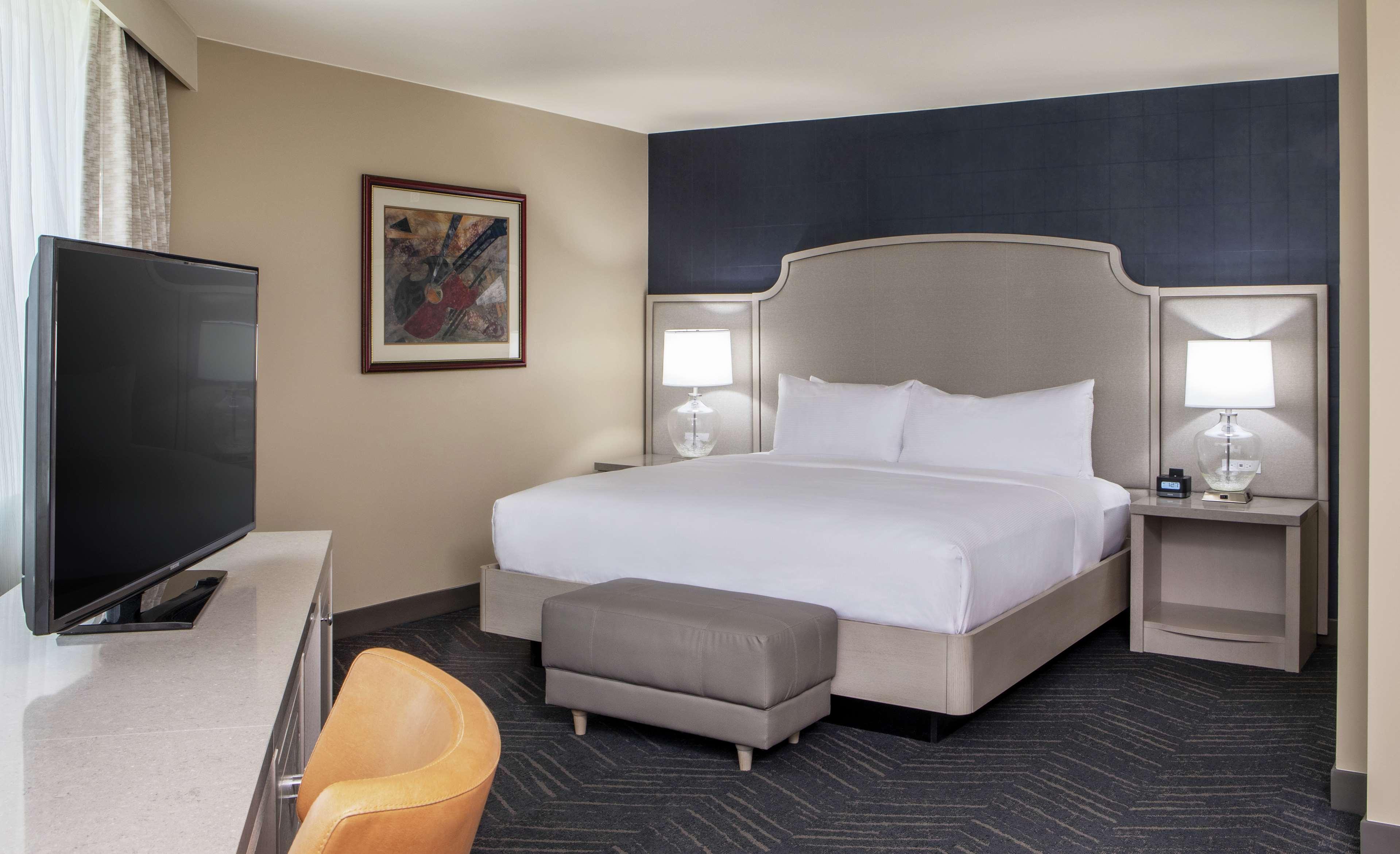 Doubletree By Hilton Hotel Nashville Downtown Εξωτερικό φωτογραφία