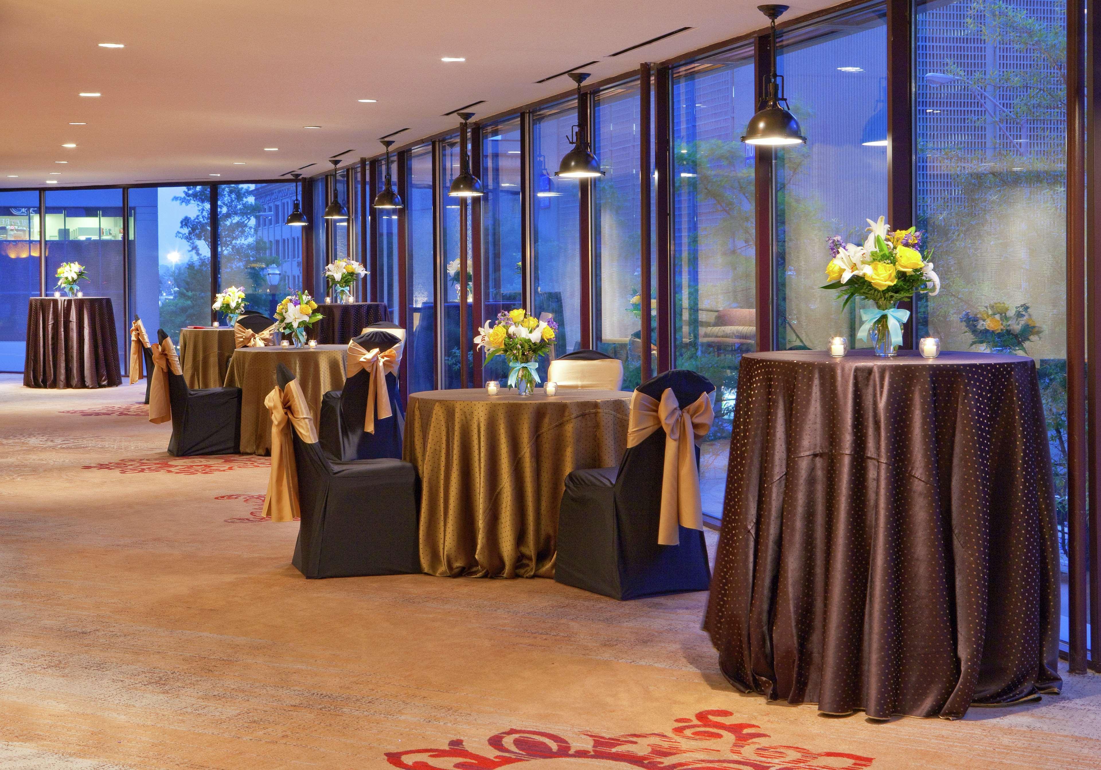Doubletree By Hilton Hotel Nashville Downtown Εξωτερικό φωτογραφία