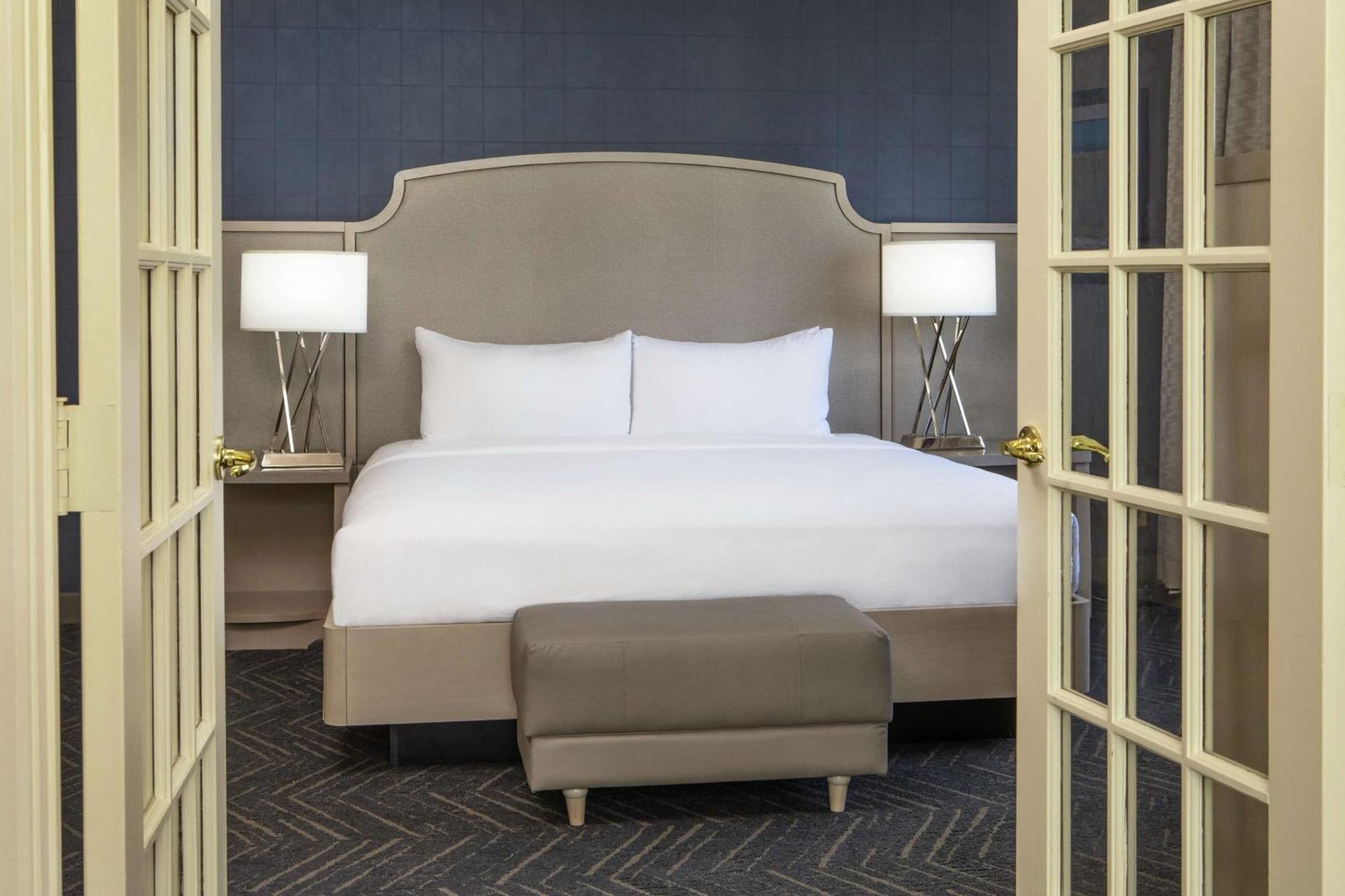 Doubletree By Hilton Hotel Nashville Downtown Εξωτερικό φωτογραφία