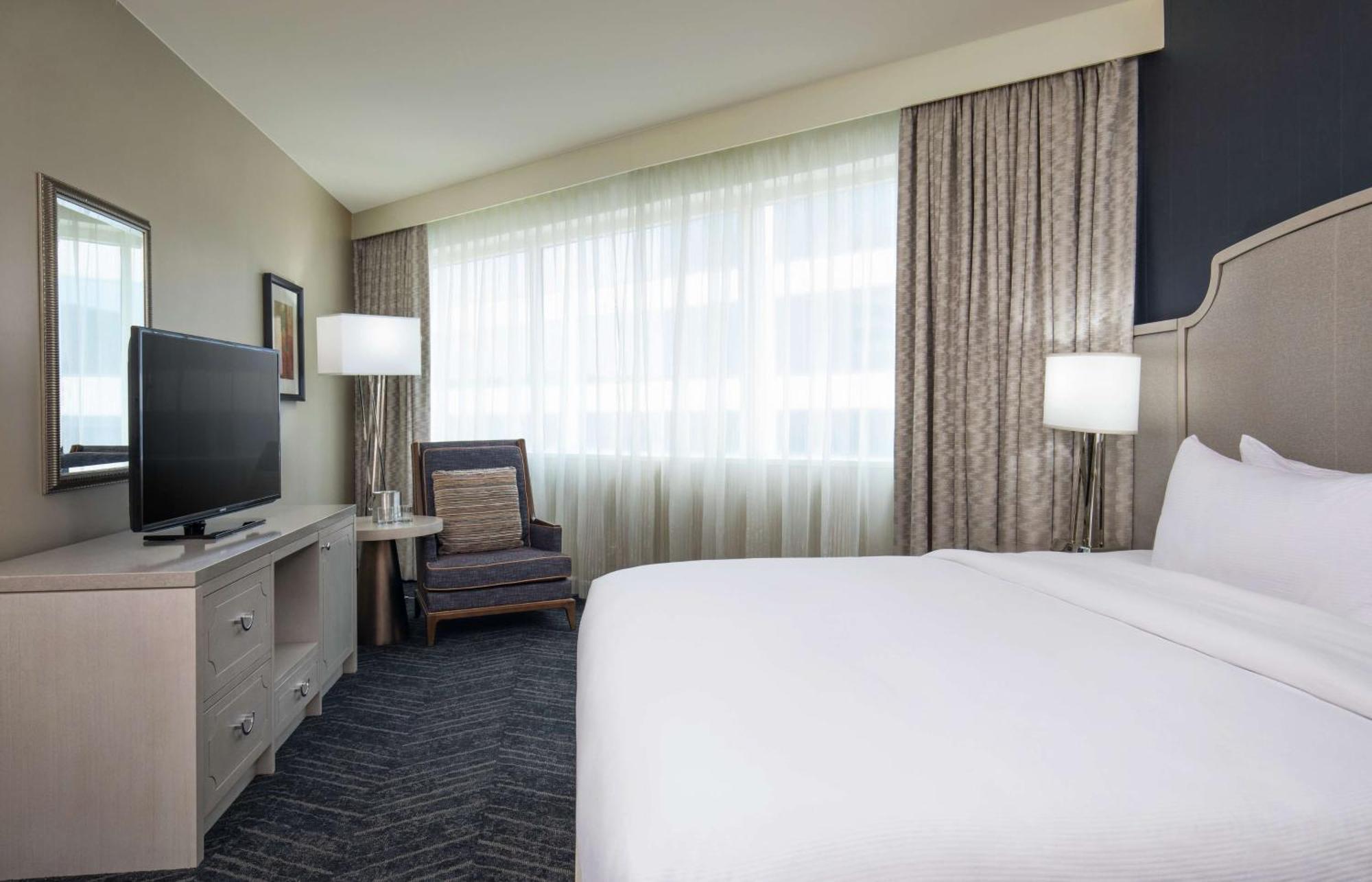 Doubletree By Hilton Hotel Nashville Downtown Εξωτερικό φωτογραφία