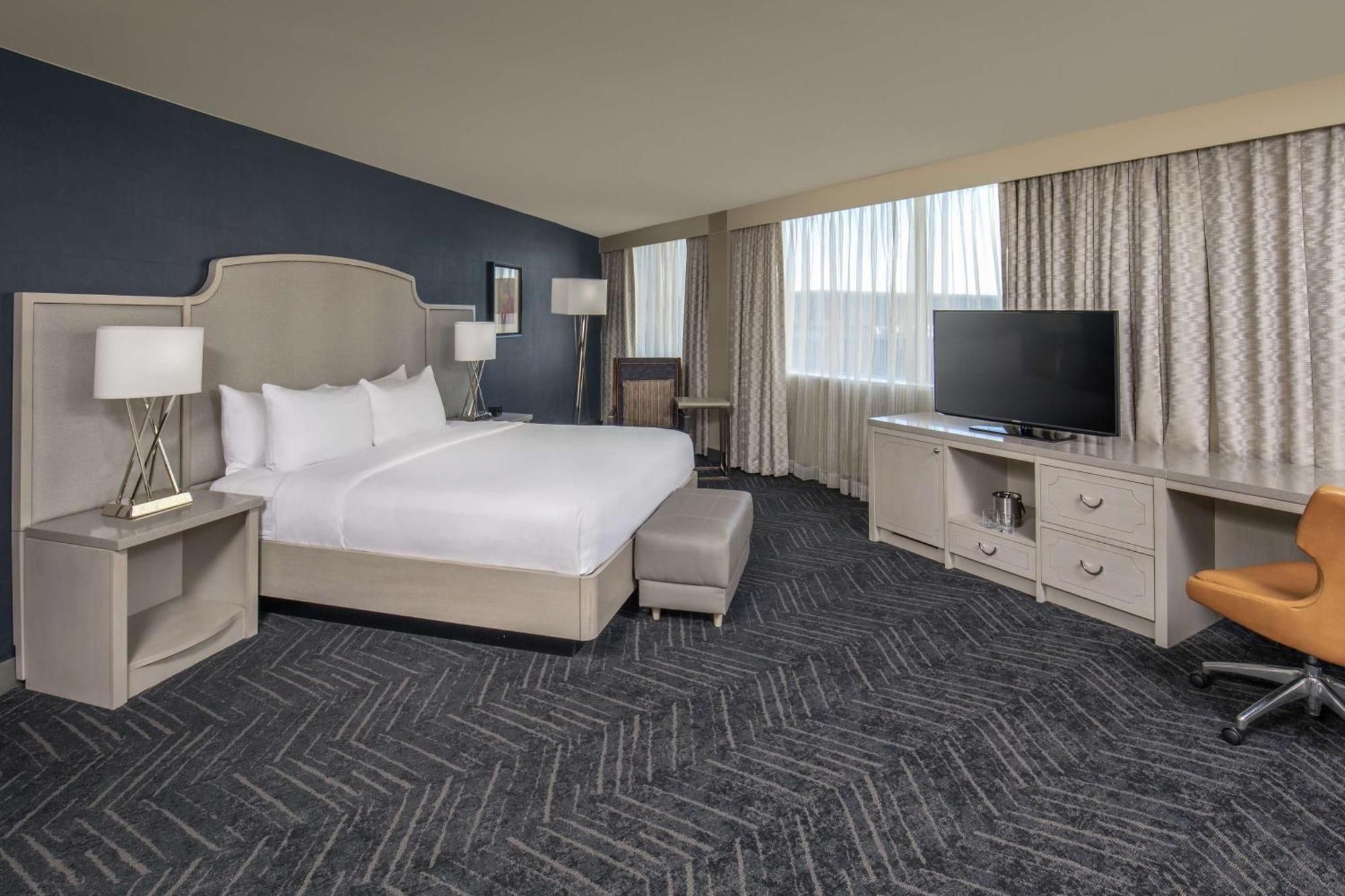 Doubletree By Hilton Hotel Nashville Downtown Εξωτερικό φωτογραφία