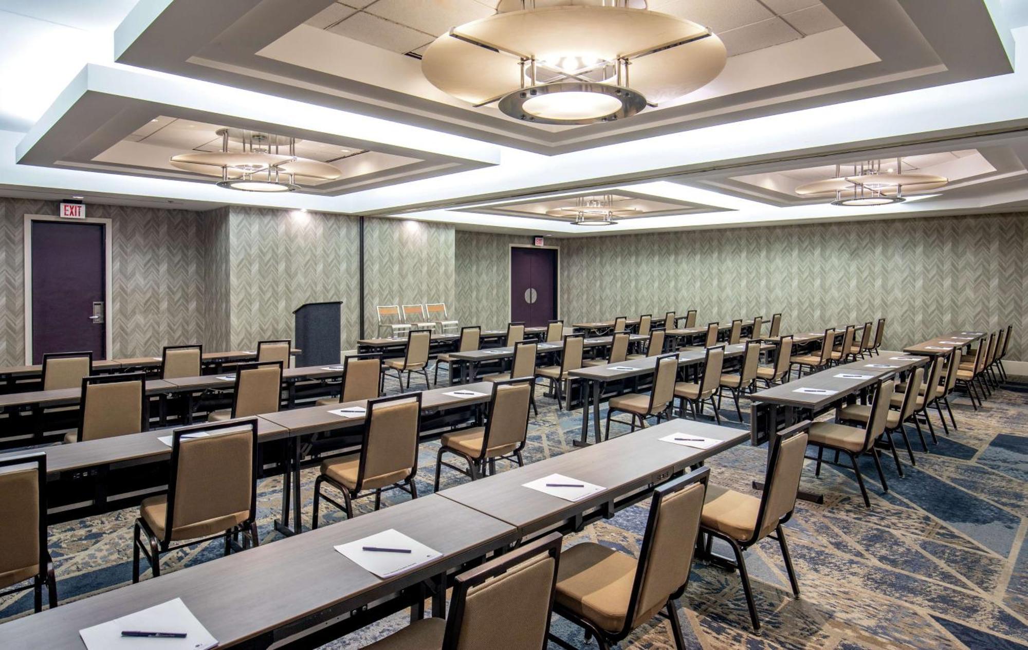 Doubletree By Hilton Hotel Nashville Downtown Εξωτερικό φωτογραφία