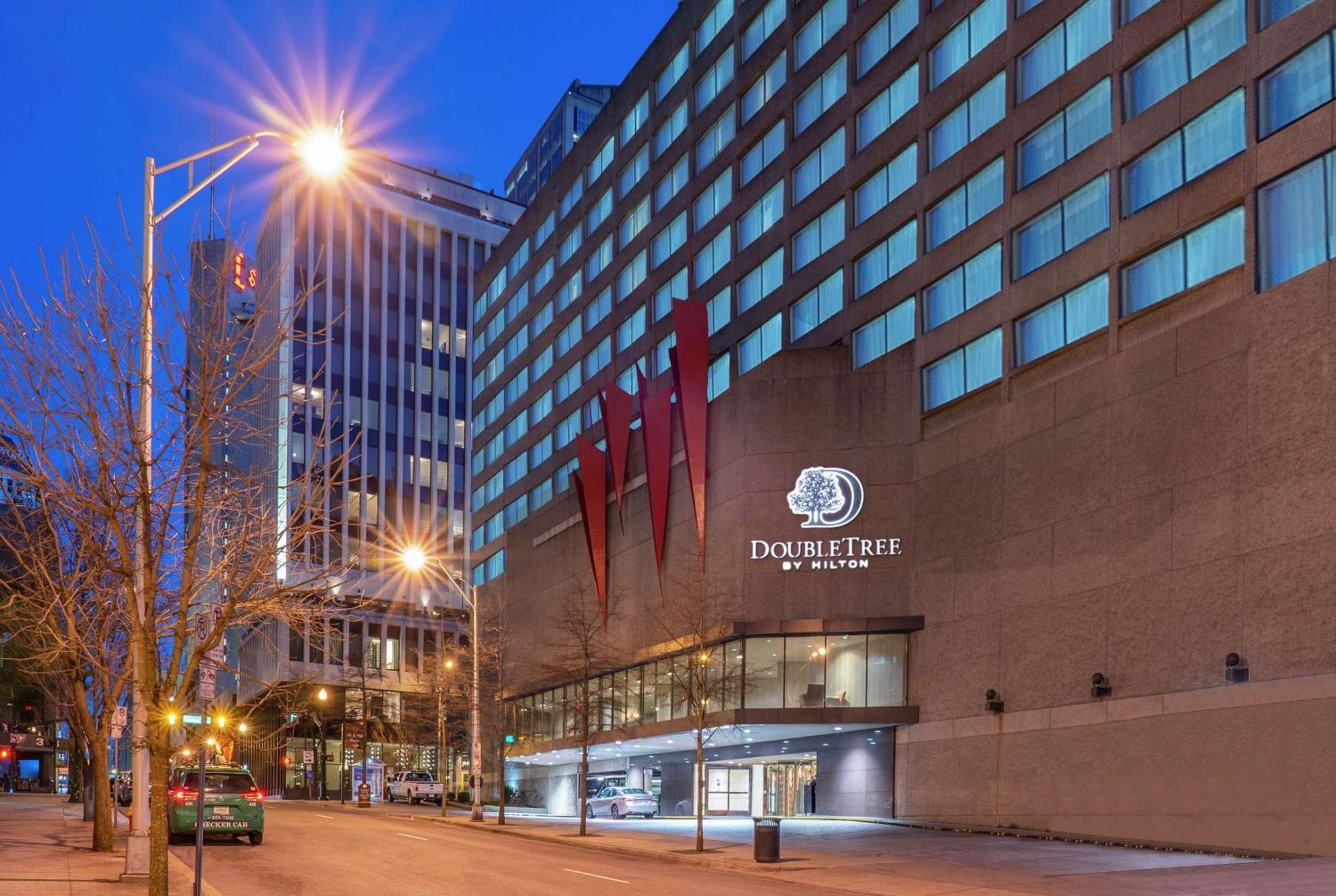 Doubletree By Hilton Hotel Nashville Downtown Εξωτερικό φωτογραφία